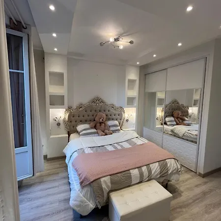 Moutarde & Elegance De Apartament